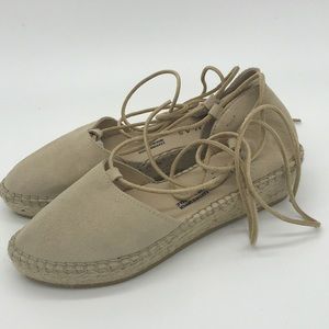 New! FABIOLA'S - Suade Ankle Strap Shoes Size 6